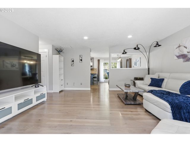 4114 Se SPRING St, Hillsboro, OR 97123