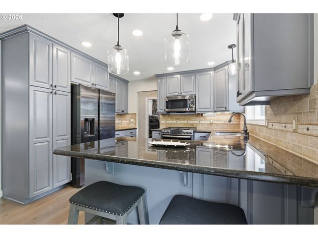 4114 Se SPRING St, Hillsboro, OR 97123