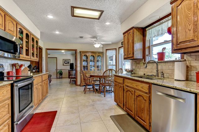 13075 Fm 121, Van Alstyne, TX 75495