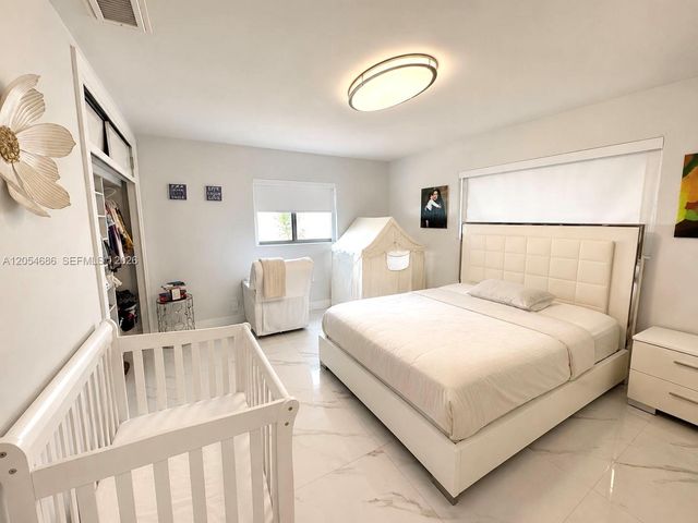 8641 NW 19th St, Pembroke Pines, FL 33024