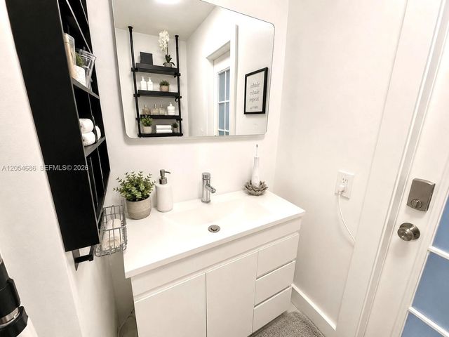 8641 NW 19th St, Pembroke Pines, FL 33024