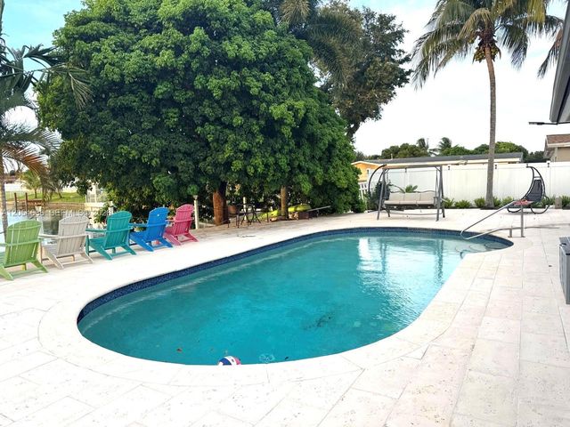 8641 NW 19th St, Pembroke Pines, FL 33024