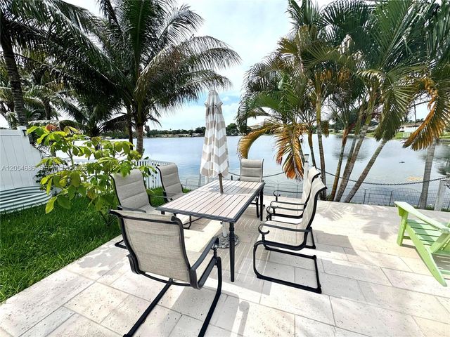 8641 NW 19th St, Pembroke Pines, FL 33024