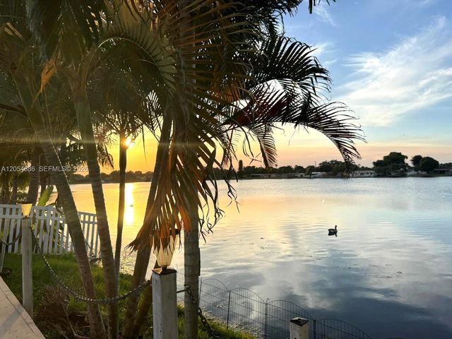 8641 NW 19th St, Pembroke Pines, FL 33024