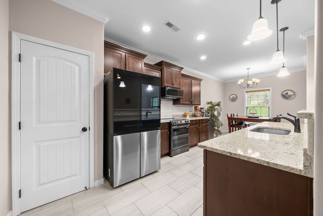 368 Barry Dr, Clarksville, TN 37040