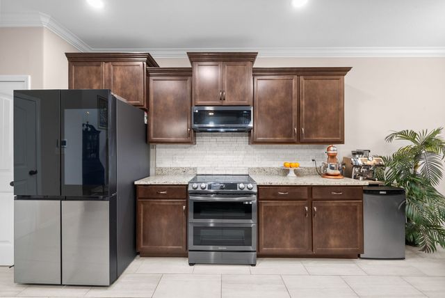 368 Barry Dr, Clarksville, TN 37040