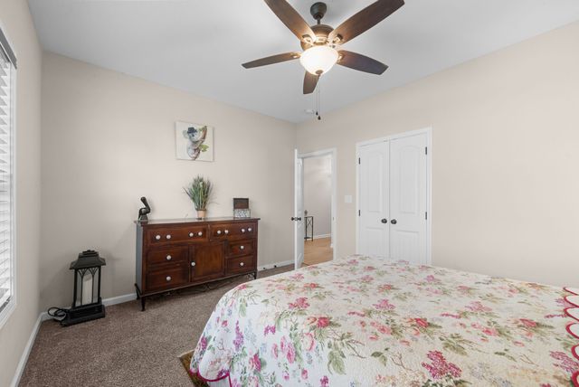 368 Barry Dr, Clarksville, TN 37040