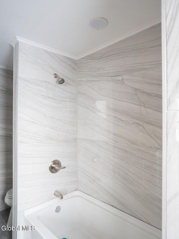 21 Bruen Court, East Greenbush, NY 12144