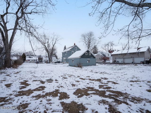 21 Bruen Court, East Greenbush, NY 12144