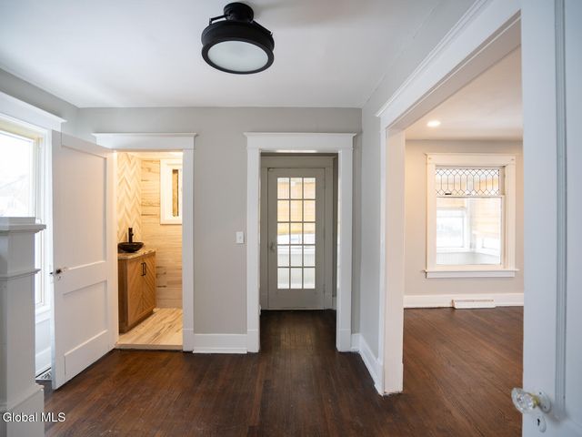 21 Bruen Court, East Greenbush, NY 12144