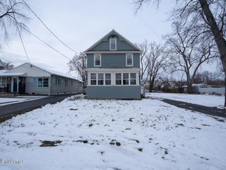 21 Bruen Court, East Greenbush, NY 12144