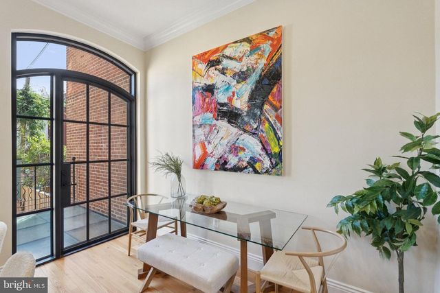 1514 R ST NW, Washington, DC 20009