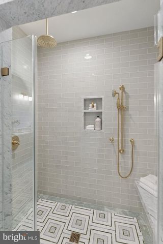 1514 R ST NW, Washington, DC 20009