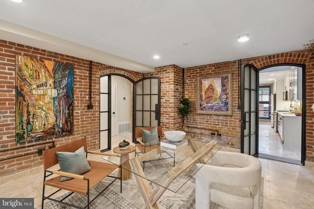 1514 R ST NW, Washington, DC 20009