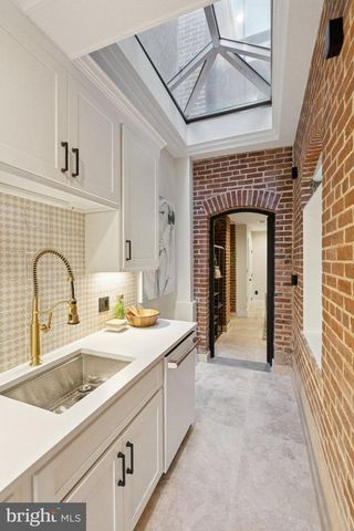 1514 R ST NW, Washington, DC 20009