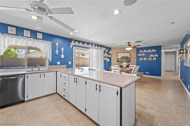 1909 Stonehaven Circle, Las Vegas, NV 89108