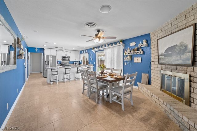 1909 Stonehaven Circle, Las Vegas, NV 89108