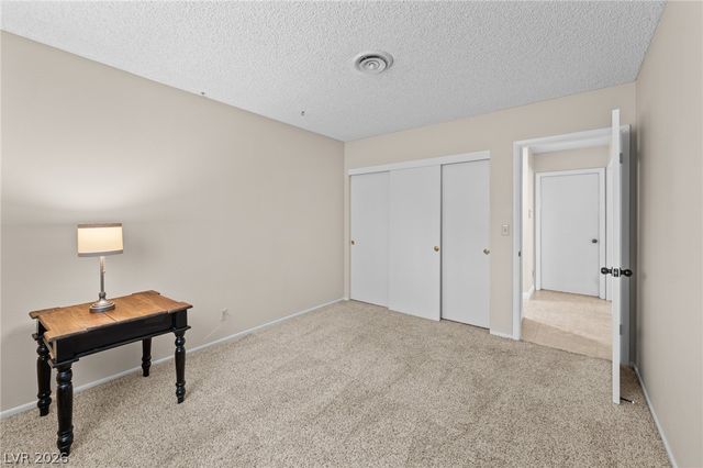 1909 Stonehaven Circle, Las Vegas, NV 89108