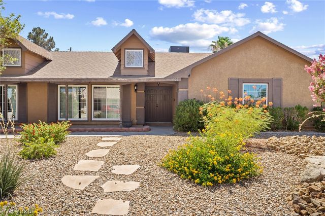 1909 Stonehaven Circle, Las Vegas, NV 89108