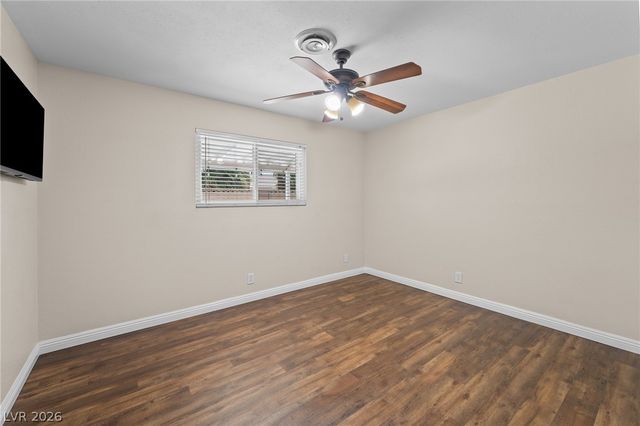 1909 Stonehaven Circle, Las Vegas, NV 89108