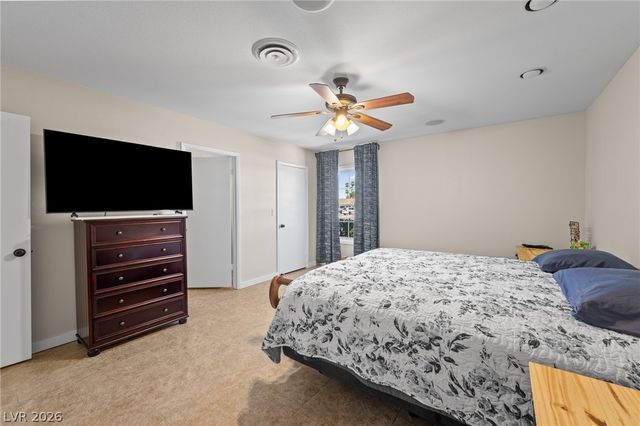 1909 Stonehaven Circle, Las Vegas, NV 89108