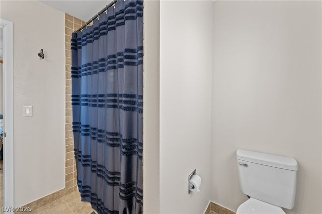 1909 Stonehaven Circle, Las Vegas, NV 89108