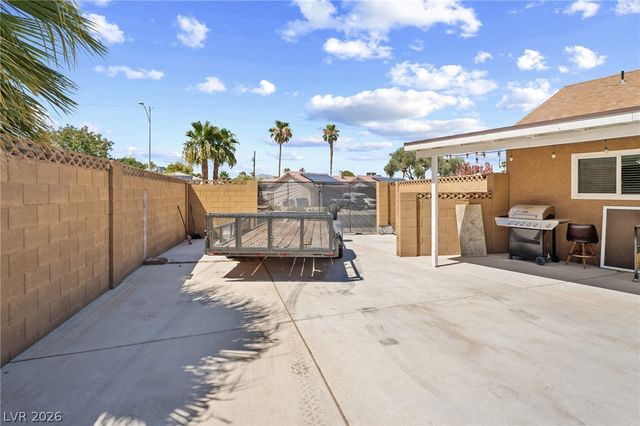 1909 Stonehaven Circle, Las Vegas, NV 89108
