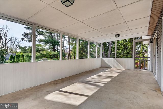 25 MULLIGAN DR, Etters, PA 17319