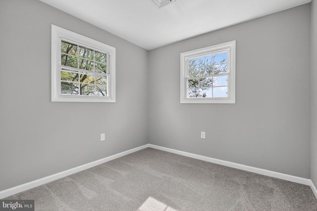 25 MULLIGAN DR, Etters, PA 17319