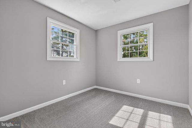 25 MULLIGAN DR, Etters, PA 17319
