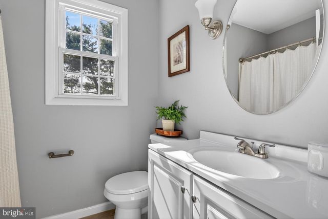 25 MULLIGAN DR, Etters, PA 17319