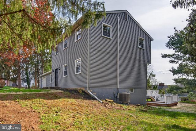 25 MULLIGAN DR, Etters, PA 17319