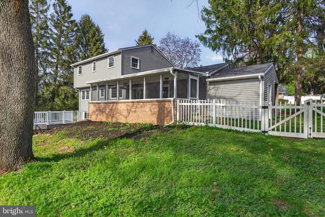 25 MULLIGAN DR, Etters, PA 17319