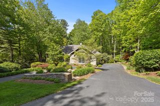 137 Berry Creek Drive, Flat Rock, NC 28731