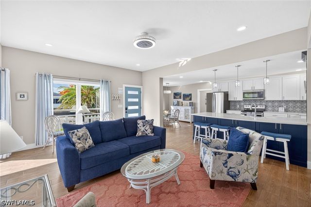167 Mandalay RD, Fort Myers Beach, FL 33931