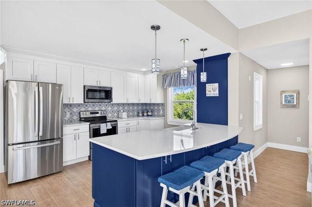 167 Mandalay RD, Fort Myers Beach, FL 33931