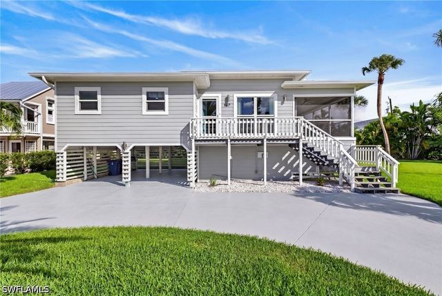167 Mandalay RD, Fort Myers Beach, FL 33931