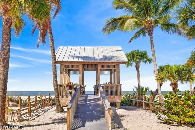 167 Mandalay RD, Fort Myers Beach, FL 33931