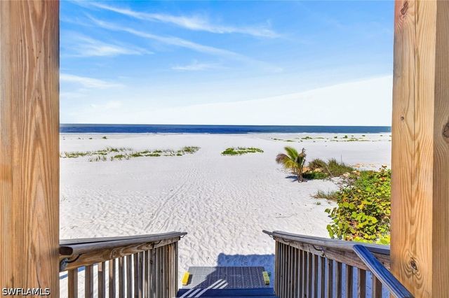 167 Mandalay RD, Fort Myers Beach, FL 33931