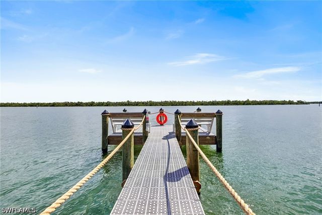 167 Mandalay RD, Fort Myers Beach, FL 33931