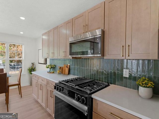 6060 Winston Trace, Mcdonough, GA 30252