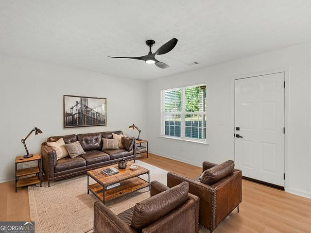 6060 Winston Trace, Mcdonough, GA 30252