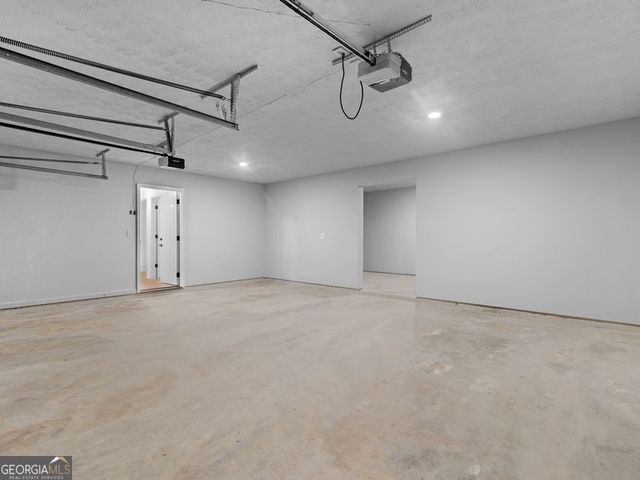 6060 Winston Trace, Mcdonough, GA 30252
