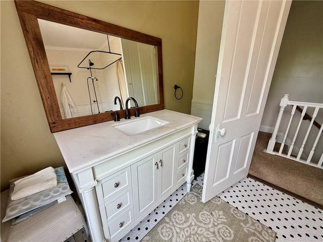 121 W Royle Street, Richmond, MO 64085