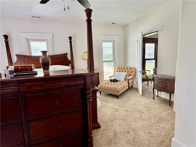 121 W Royle Street, Richmond, MO 64085