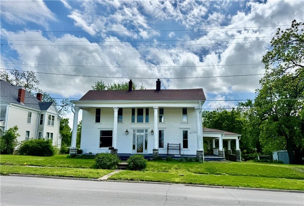 121 W Royle Street, Richmond, MO 64085