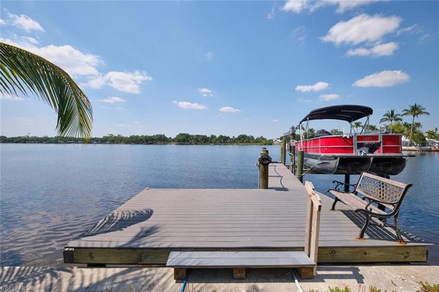 2213 River Pine DR, Fort Myers, FL 33905