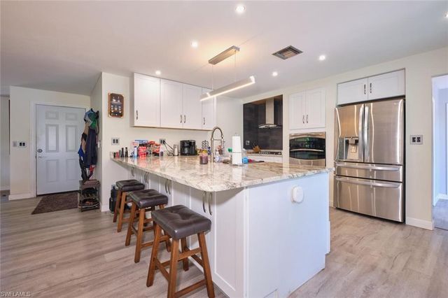 2213 River Pine DR, Fort Myers, FL 33905