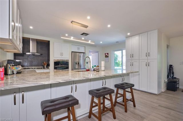 2213 River Pine DR, Fort Myers, FL 33905