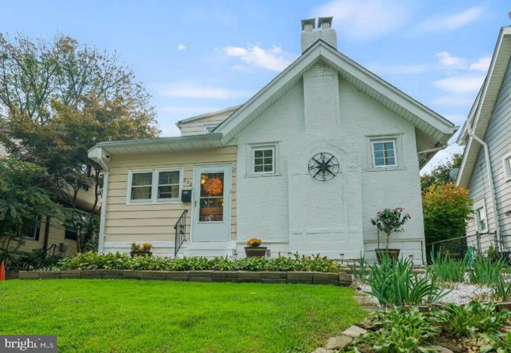 220 BIRCHWOOD RD, Aldan, PA 19018